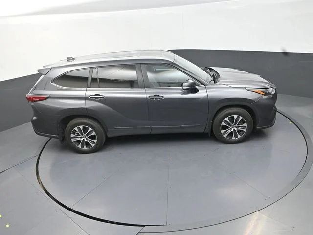 Used 2023 Gray Toyota XLE image 29