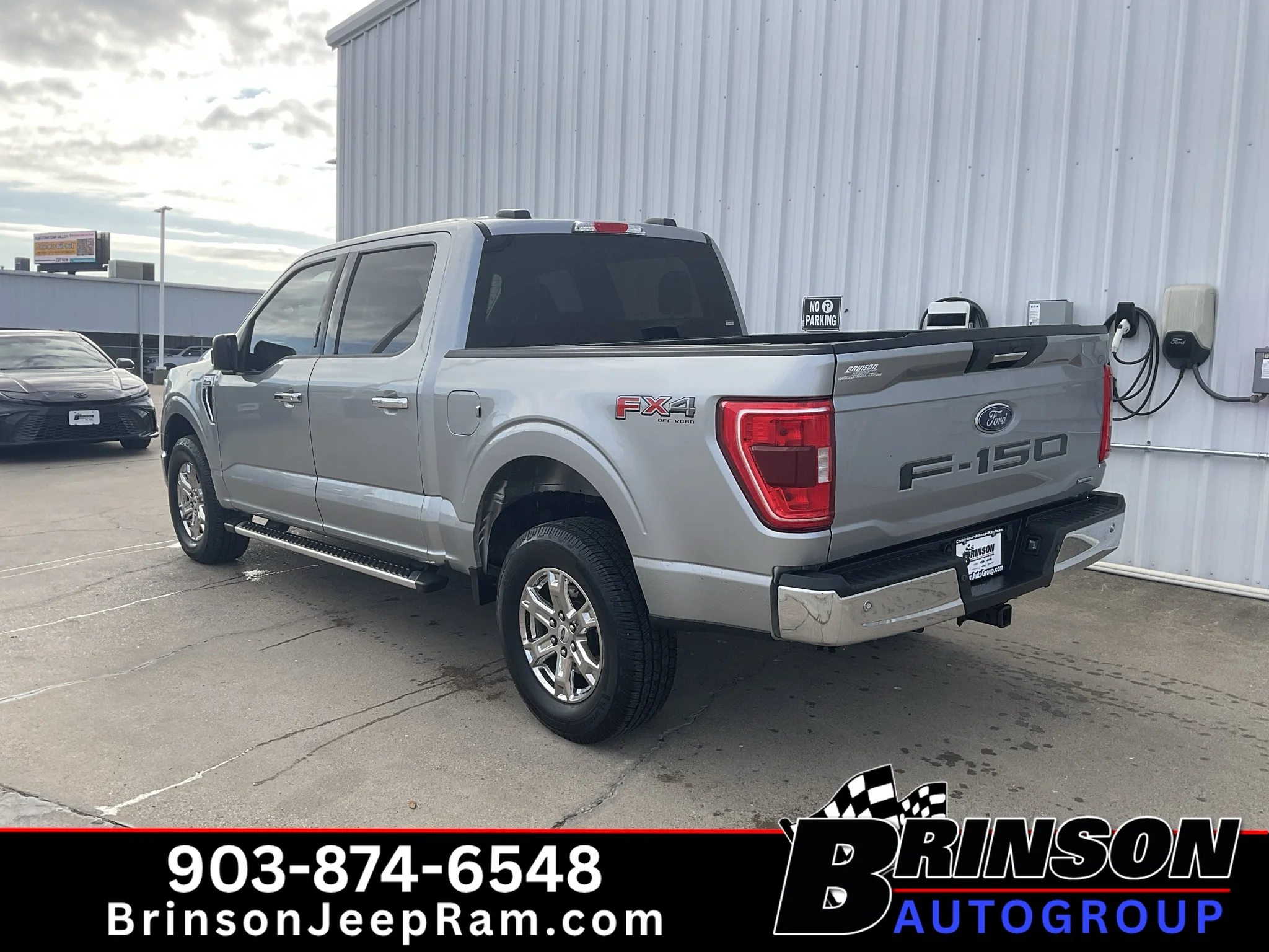Used 2023 Iconic Silver Metallic Ford XLT image 5