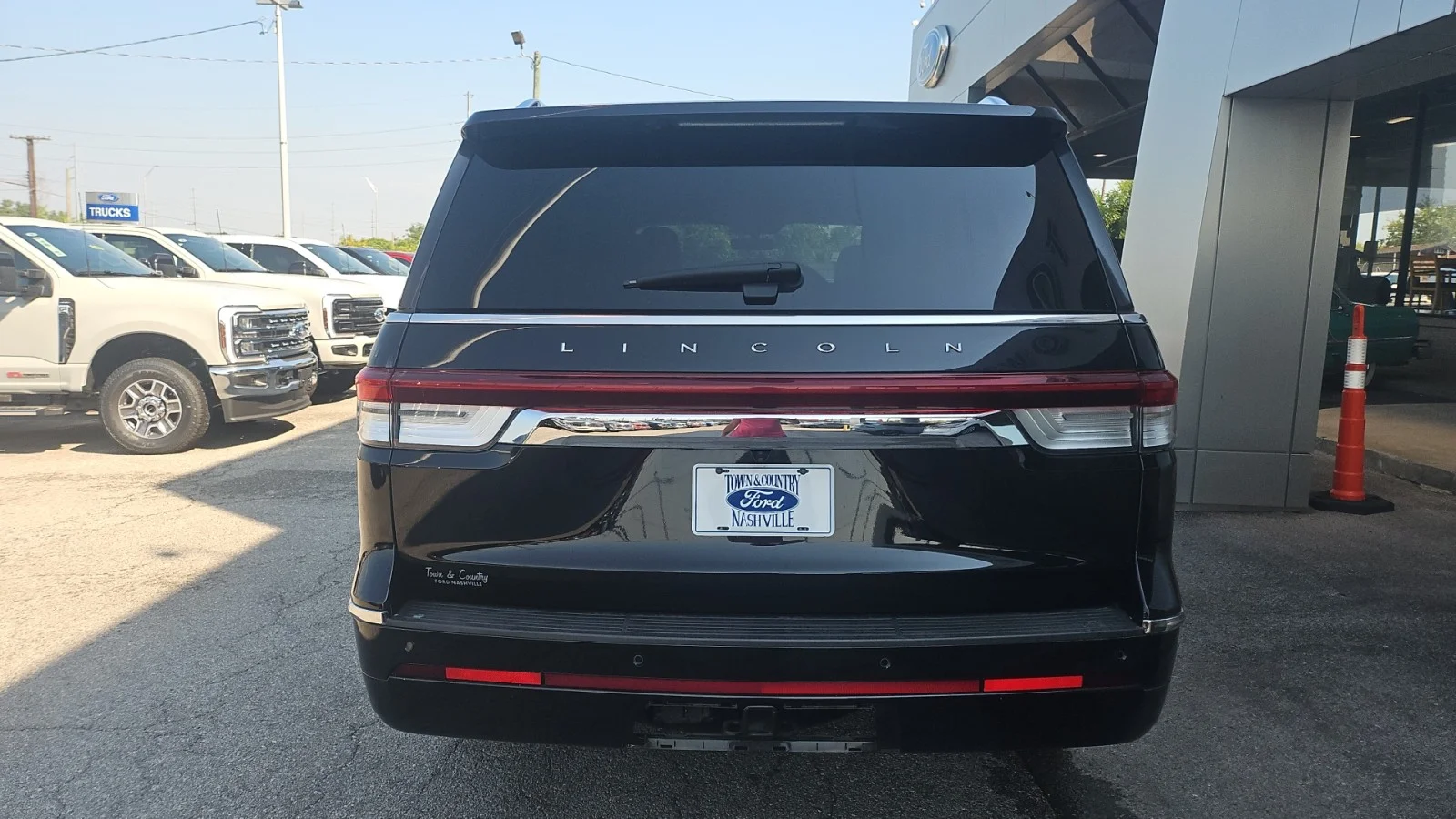 Used 2022 Black Lincoln Reserve 4WD image 5