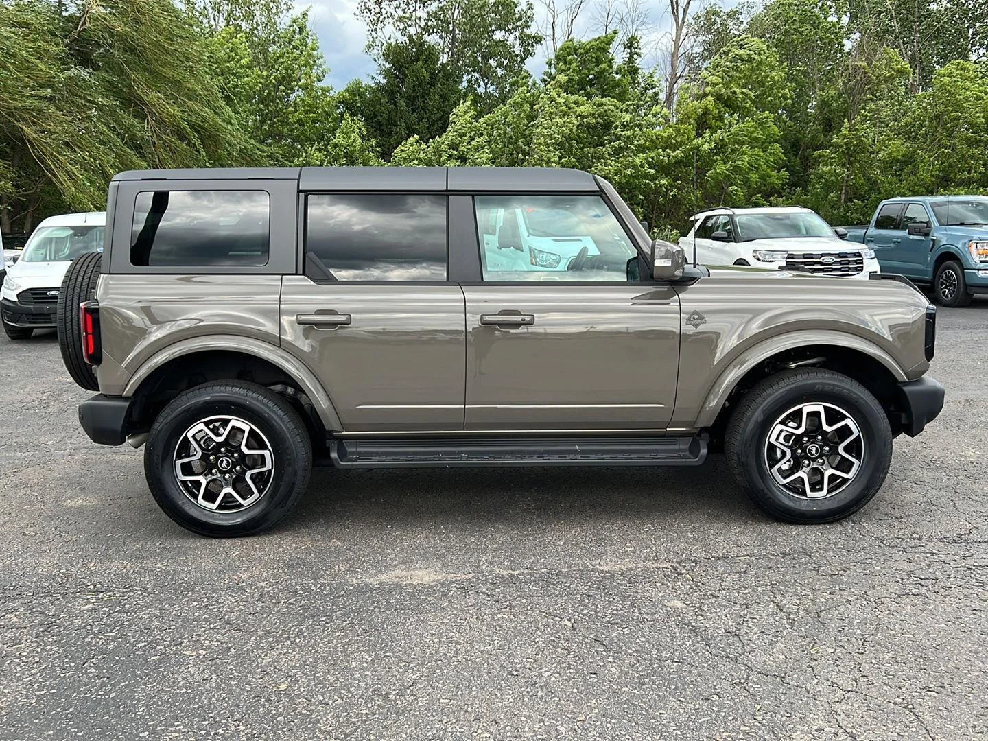Used 2025 Marsh Gray Ford Outer Banks image 23