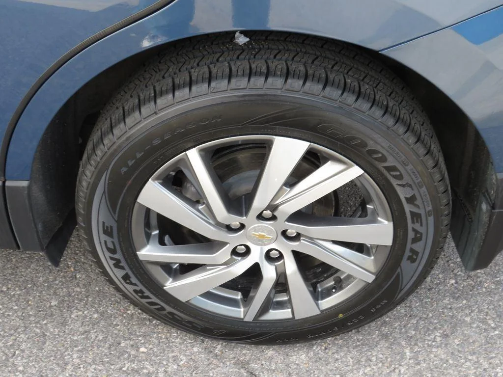 Used 2024 Lakeshore Blue Metallic Chevrolet Premier image 12