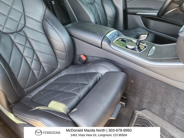 Used 2023 Gray BMW xDrive40i image 14