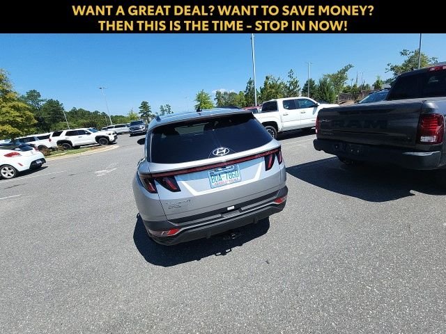 Used 2024 Silver Hyundai SEL image 12