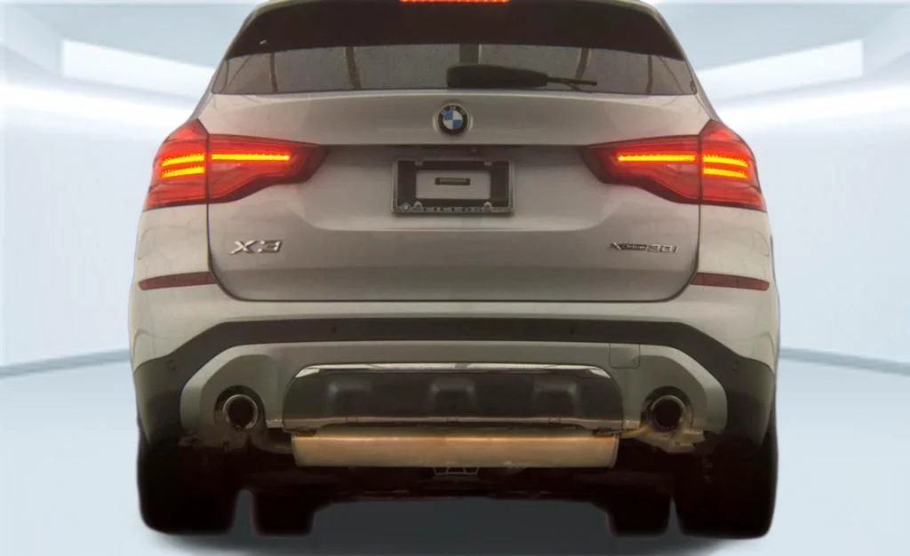 Used 2019 Silver BMW xDrive30i image 13