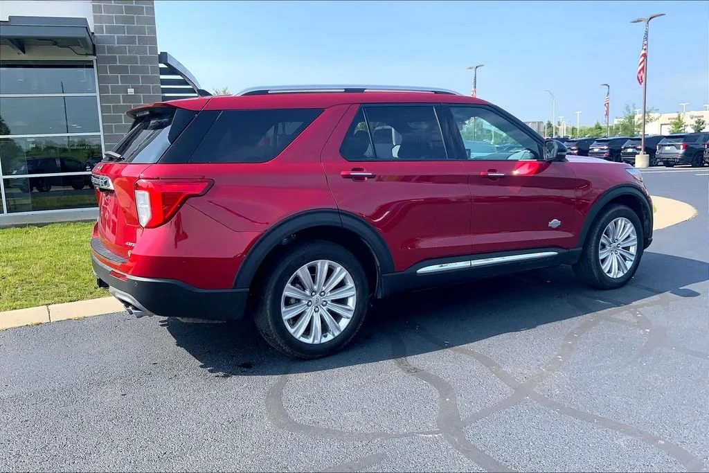 Used 2023 Red Ford King Ranch image 6