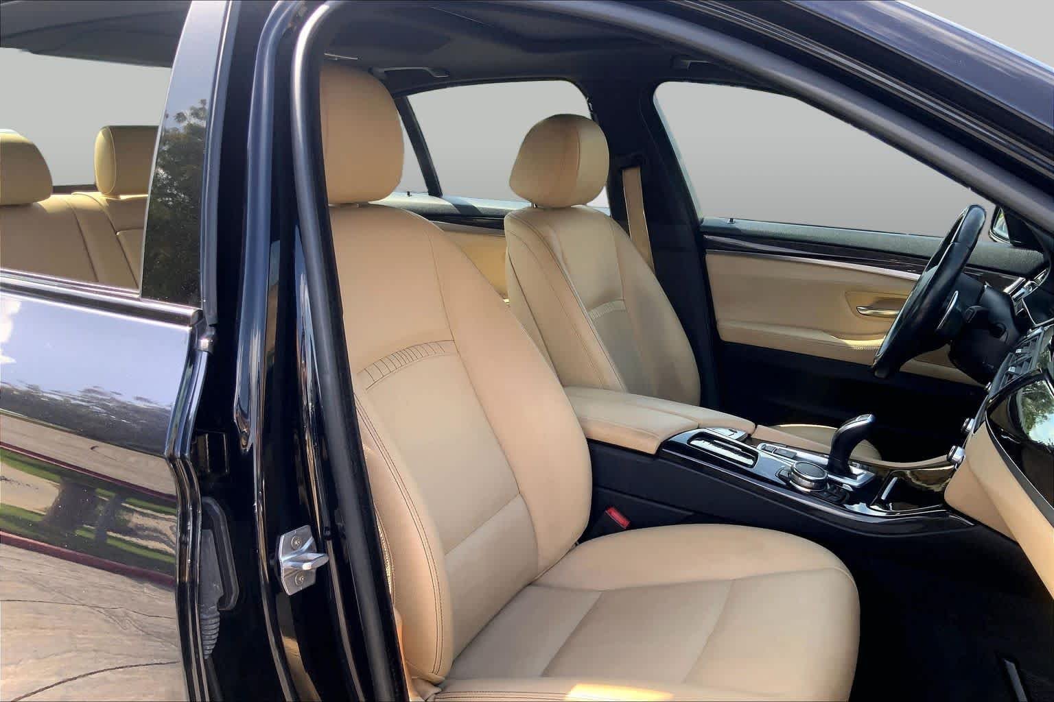 Used 2016 Black Sapphire Metallic BMW 528i image 9
