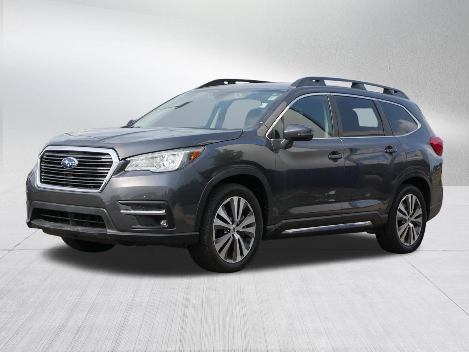 Used 2022 Magnetite Gray Metallic Subaru Limited image 3
