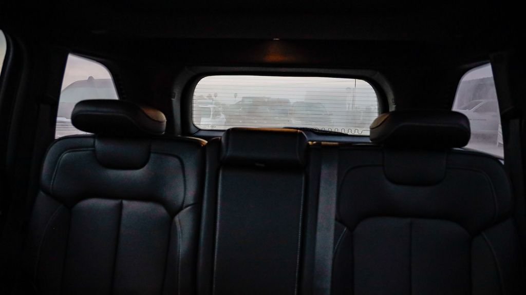 New 2026 Diamond Black Jeep Limited image 27
