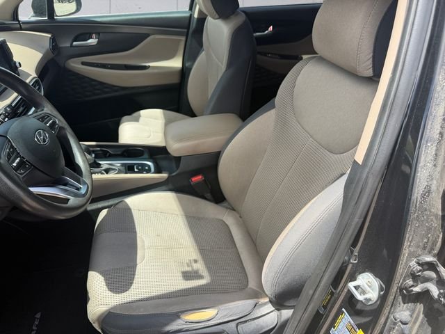 Used 2019 Black Hyundai SE image 8