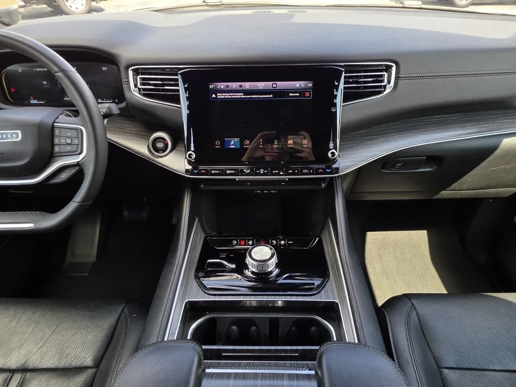 Used 2023 White Jeep Series II image 20