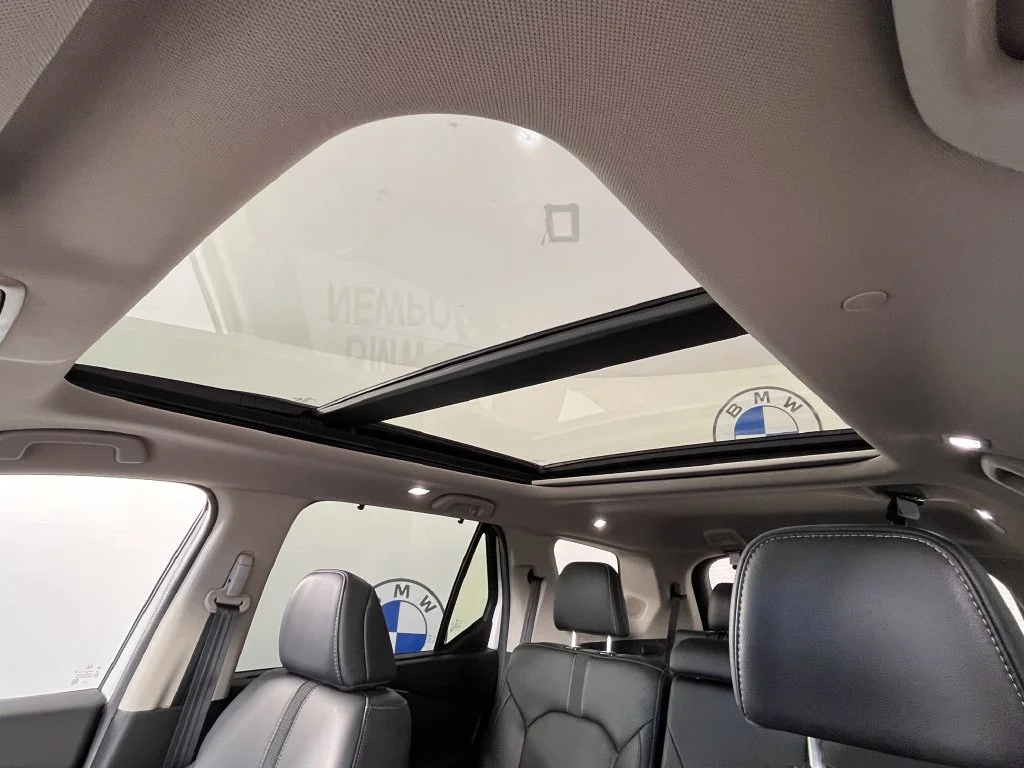 Used 2024 Platinum White Pearl Honda Touring image 30