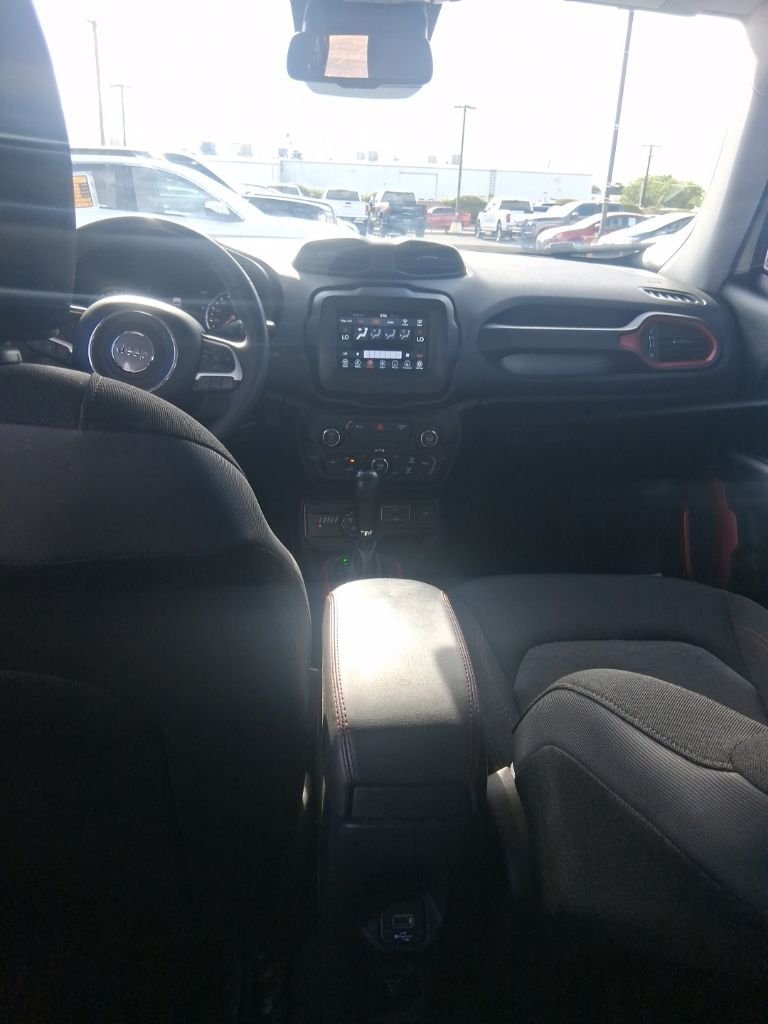 Used 2020 White Jeep Trailhawk image 15