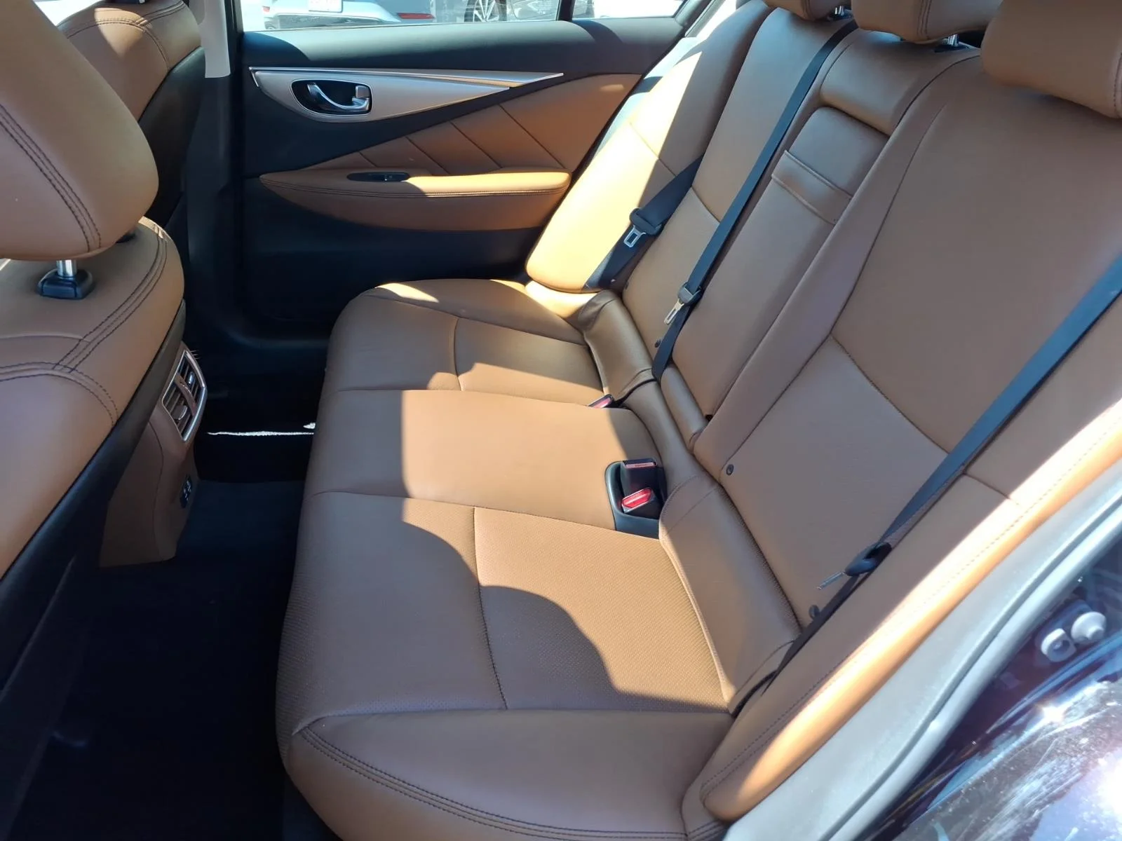Certified Used 2023 Black INFINITI LUXE image 21