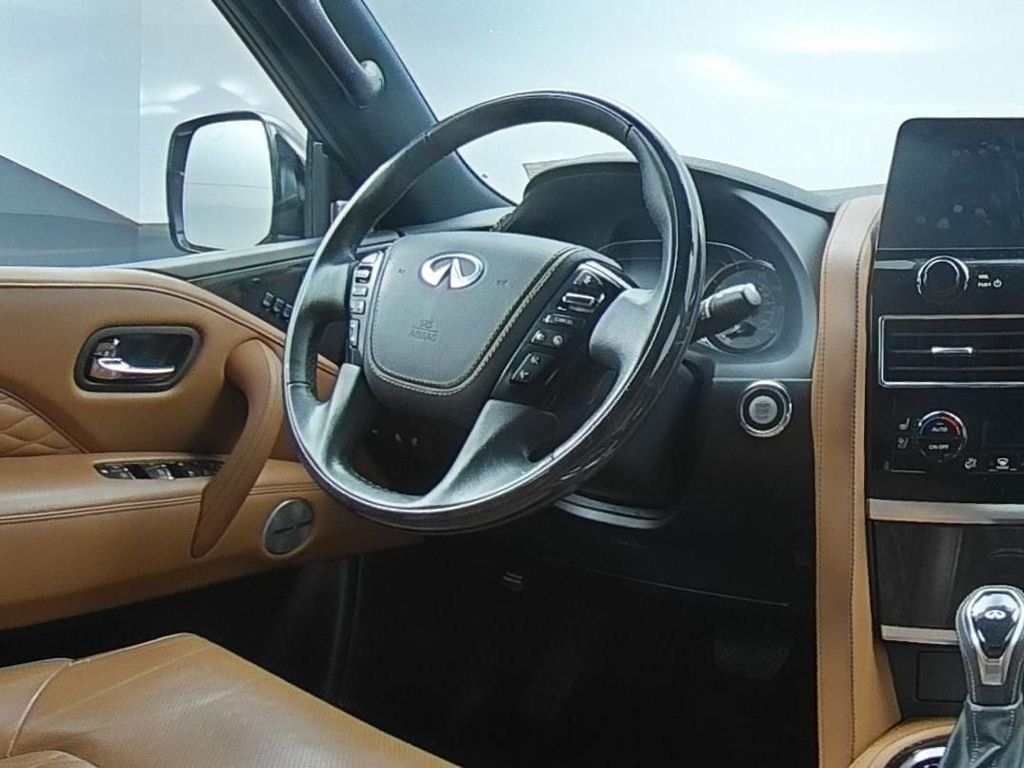 Used 2024 Beige INFINITI Sensory image 16