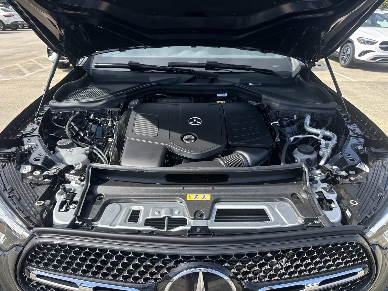 New 2027 Black Mercedes-Benz GLC 300 image 7