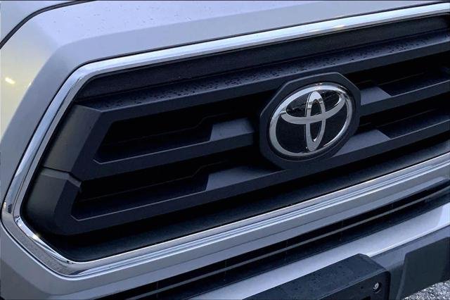 Certified Used 2020 SILVER SKY METALLIC Toyota  image 29
