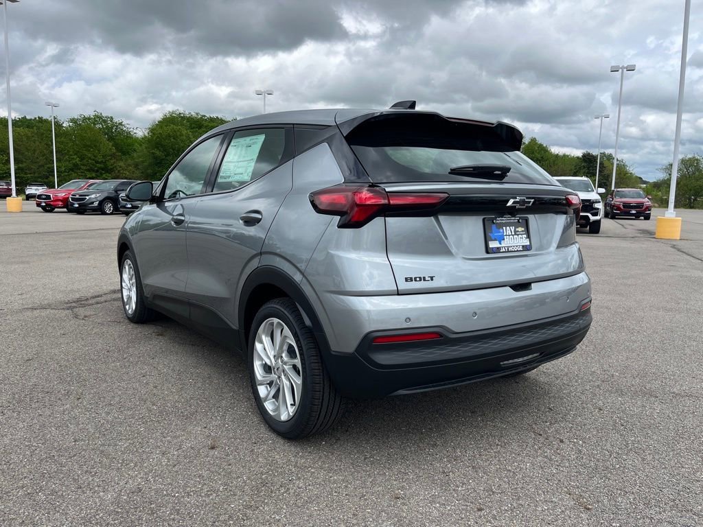 2027 Chevrolet Bolt LT - Photo 3