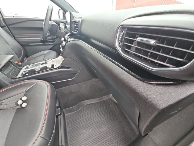 Used 2024 Silver Ford ST-Line image 31