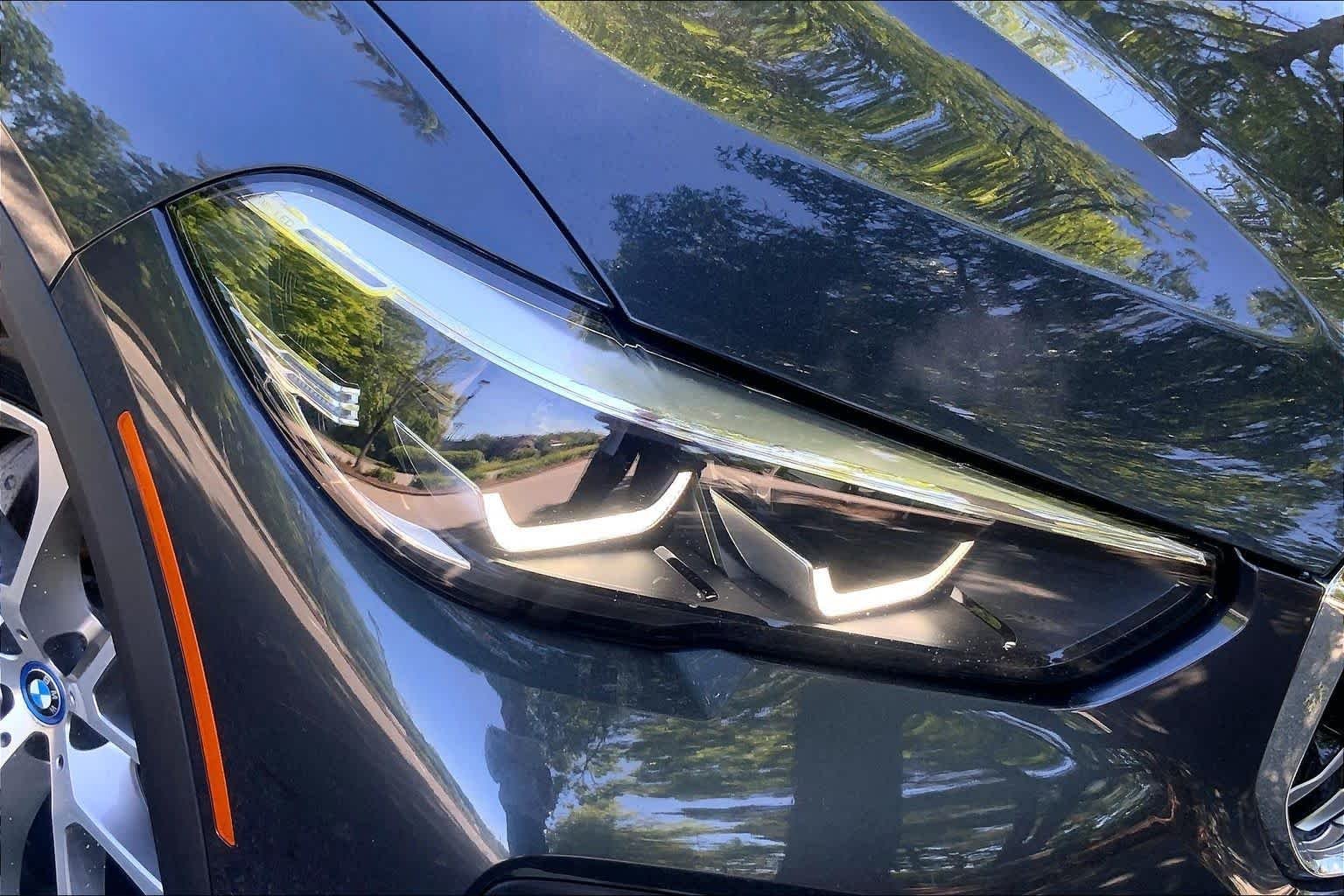 Used 2022 Arctic Grey Metallic BMW xDrive45e image 26
