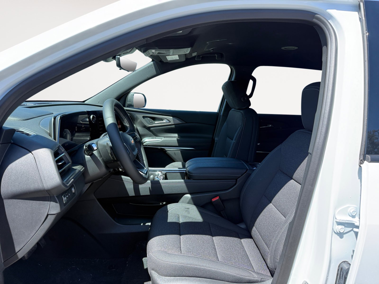 New 2026 Summit White Chevrolet FWD LT image 10