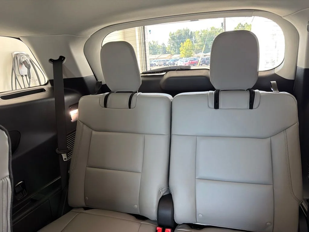 New 2026 Space White Metallic Ford Active image 32