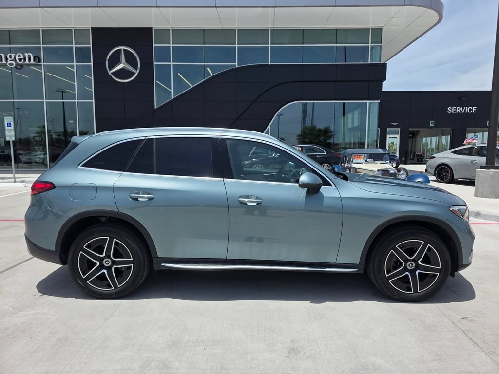 New 2026 Verde Silver Metallic Mercedes-Benz GLC 300 image 36