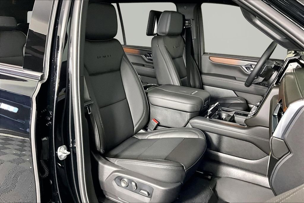 2026 GMC Yukon XL Denali - Photo 12