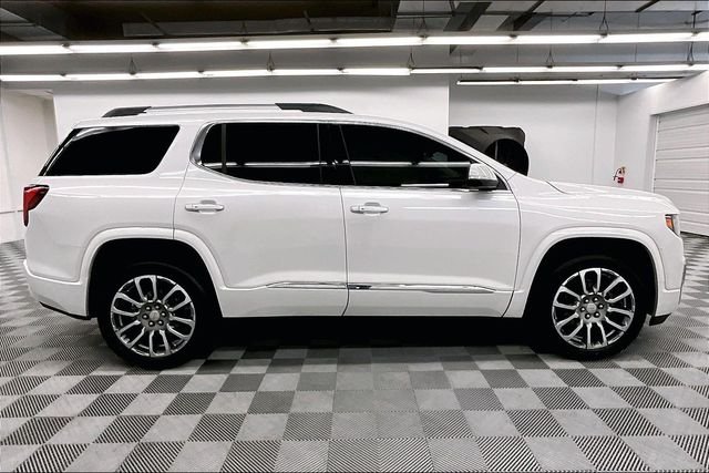 2023 GMC Acadia Denali - Photo 16