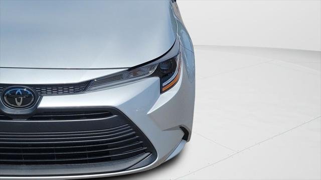 Certified Used 2025 SILVER ME. Toyota  image 25