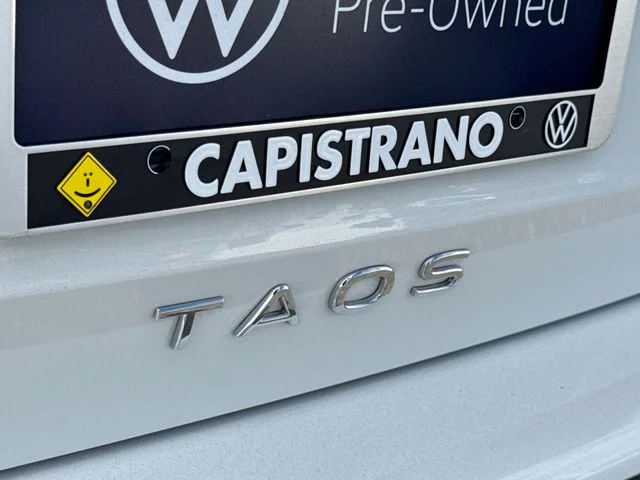 Certified Used 2025 Pure White Volkswagen 1.5T S image 10