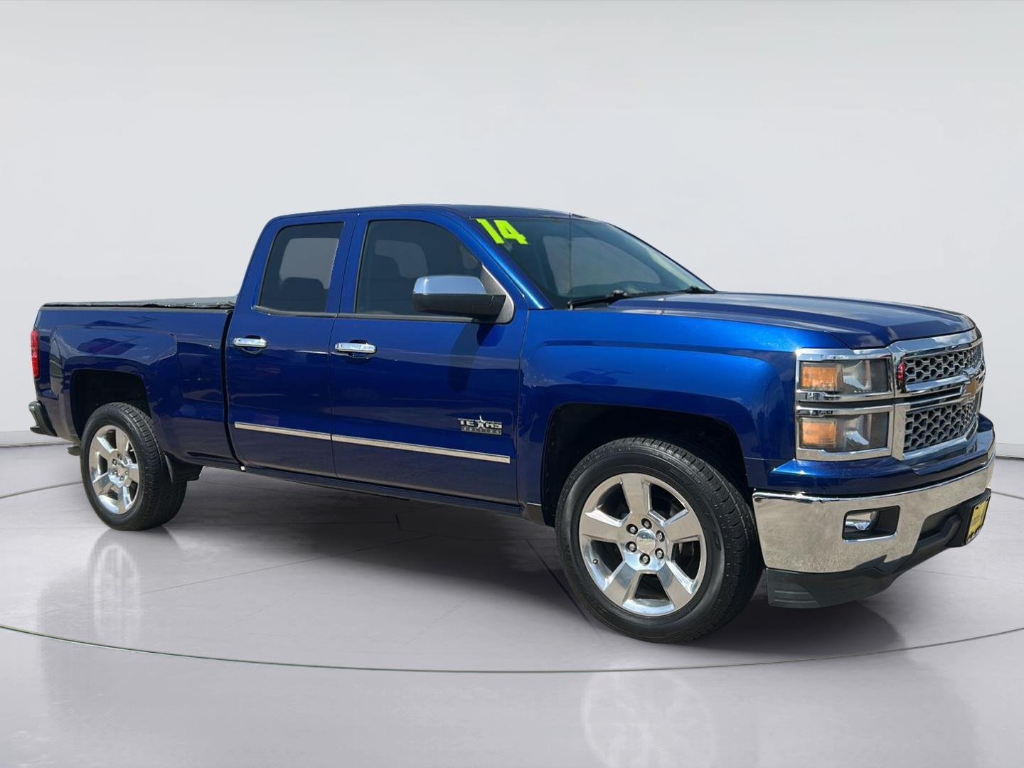 Used 2014 Blue Topaz Metallic Chevrolet LT image 3
