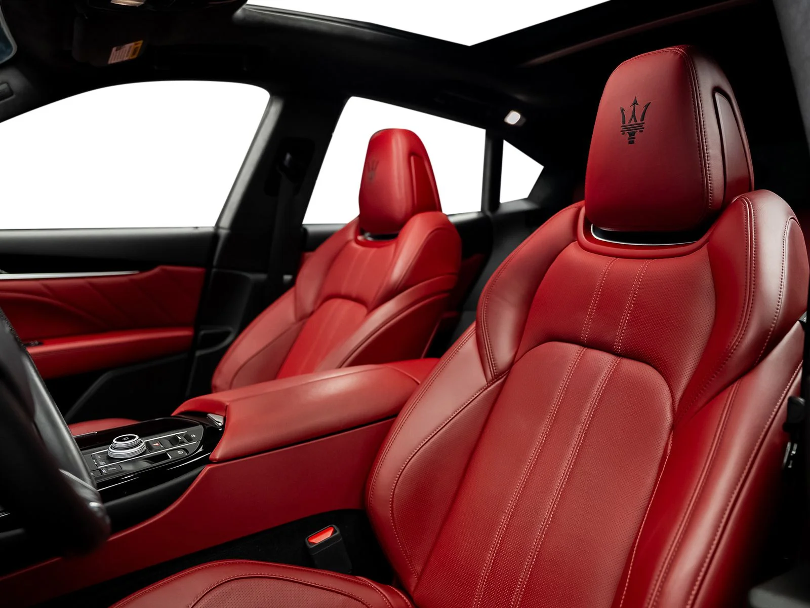 Used 2022 Gray Maserati Modena image 35