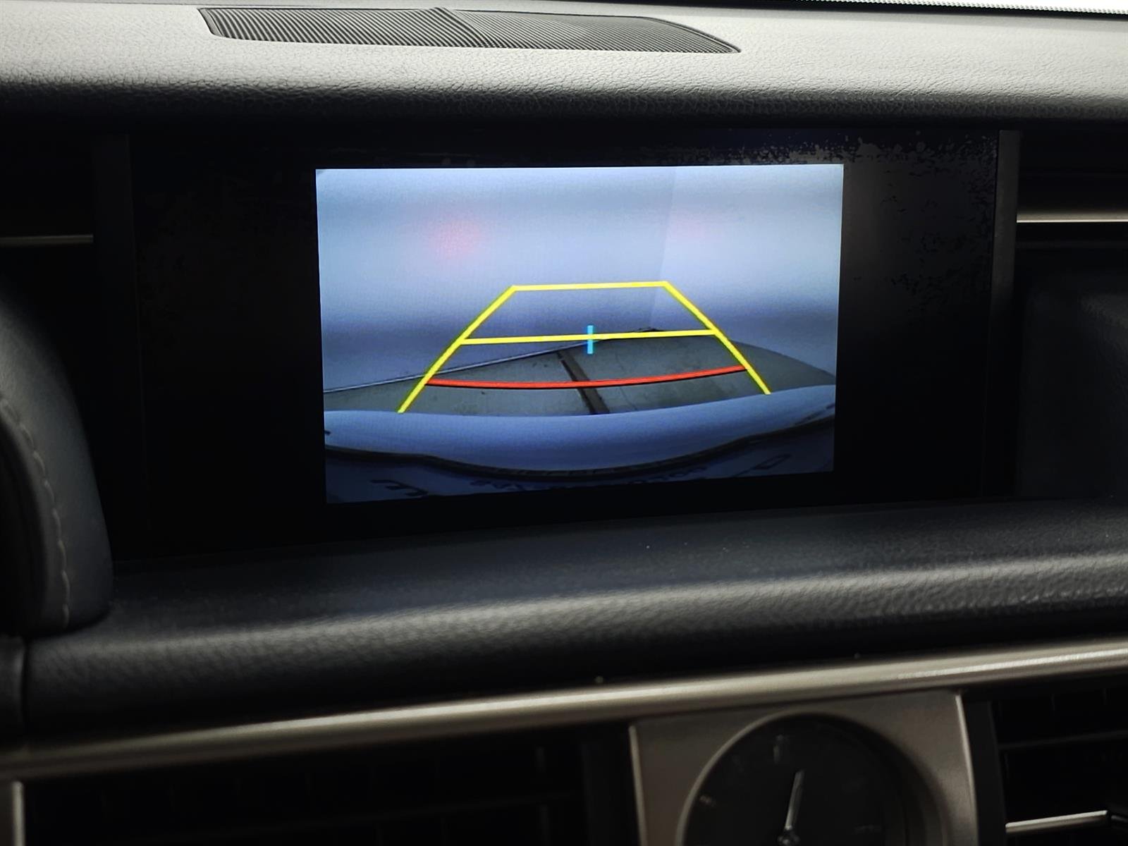 Used 2015 White Lexus F SPORT image 21