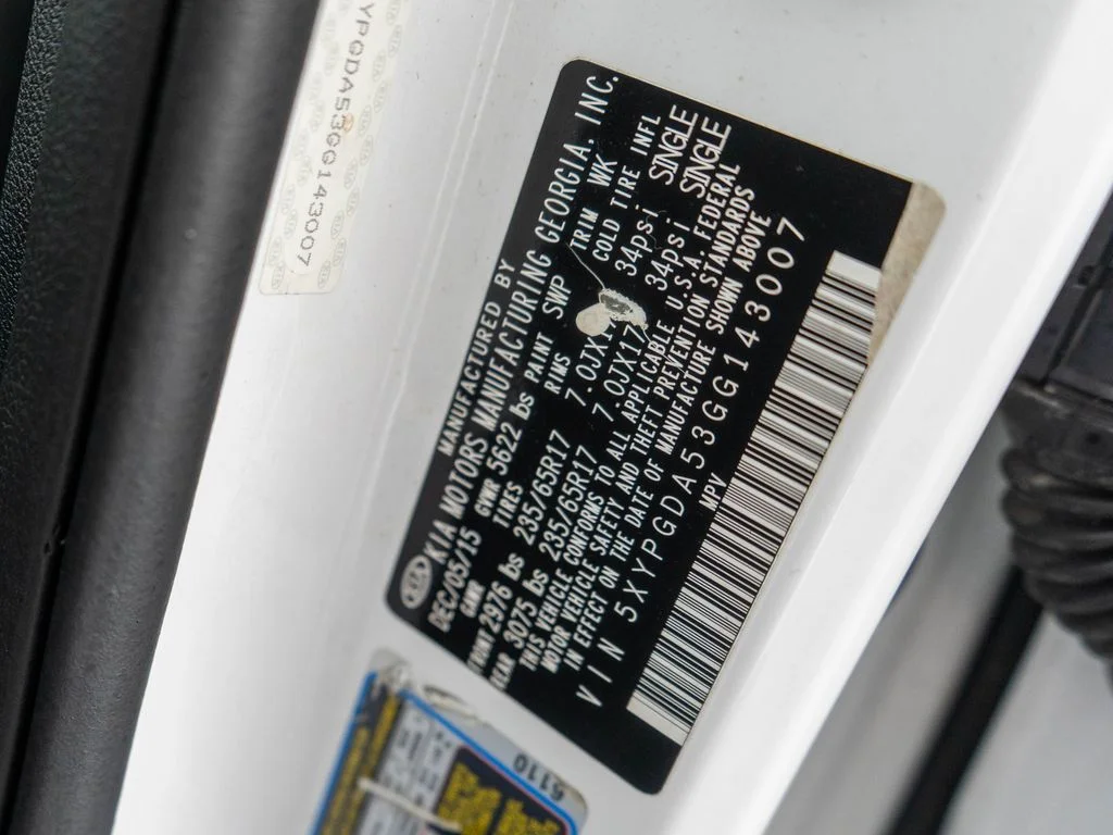 Used 2016 White Kia LX image 33