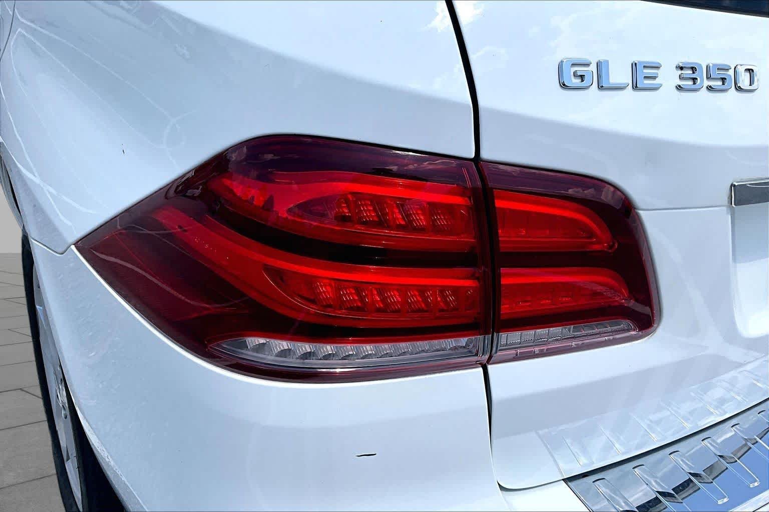 Used 2017 Polar White Mercedes-Benz GLE 350 image 29