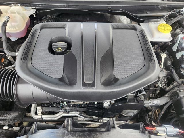 Used 2025 White Ram Laramie image 32