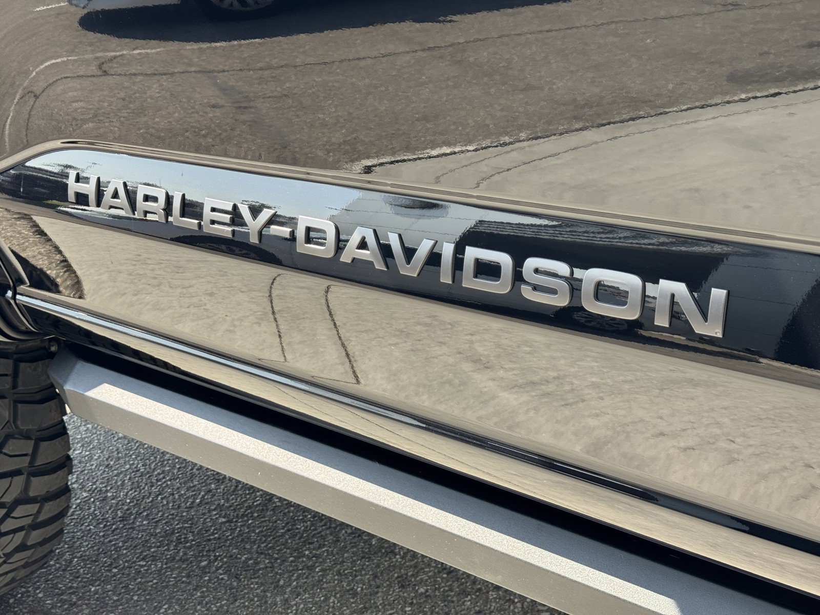 New 2026 Agate Black Metallic Ford F-250® Lariat® image 19