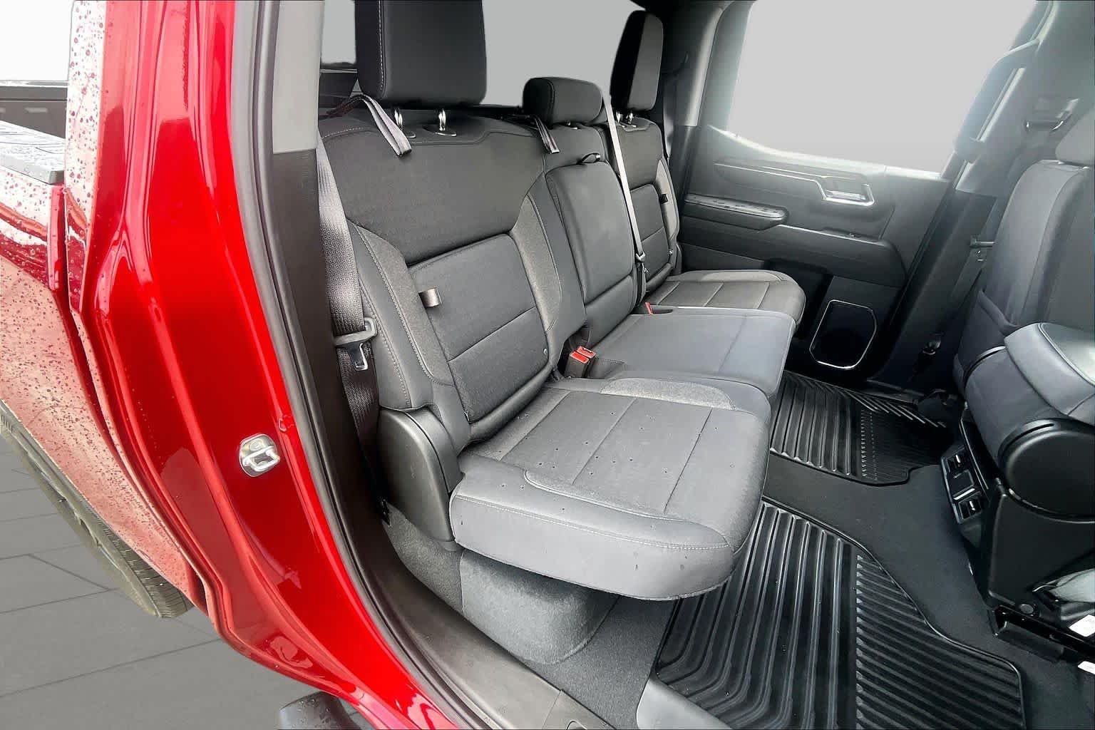 Used 2024 Volcanic Red Tintcoat GMC Elevation image 21