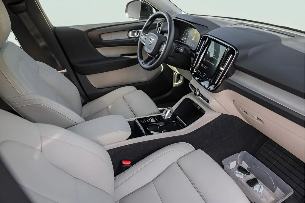 Used 2020 Black Volvo T5 Inscription image 31