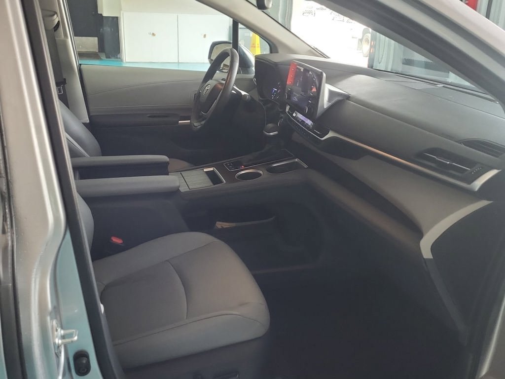 Used 2023 Silver Toyota XLE image 3