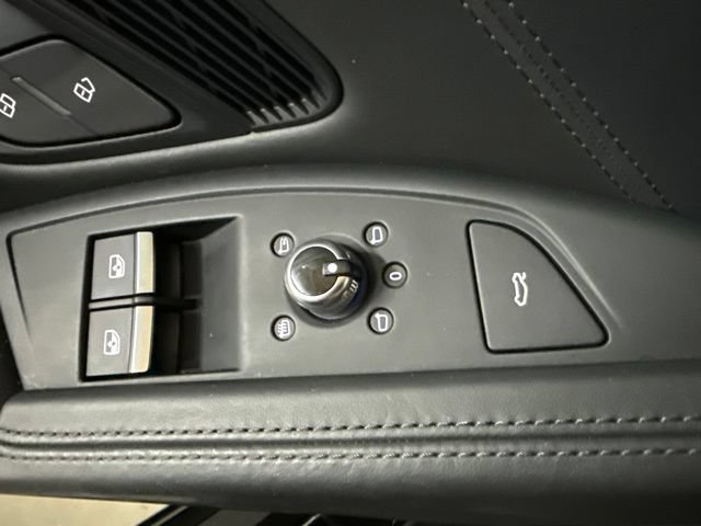 Used 2020 Daytona Gray Pearl Audi V10 image 13
