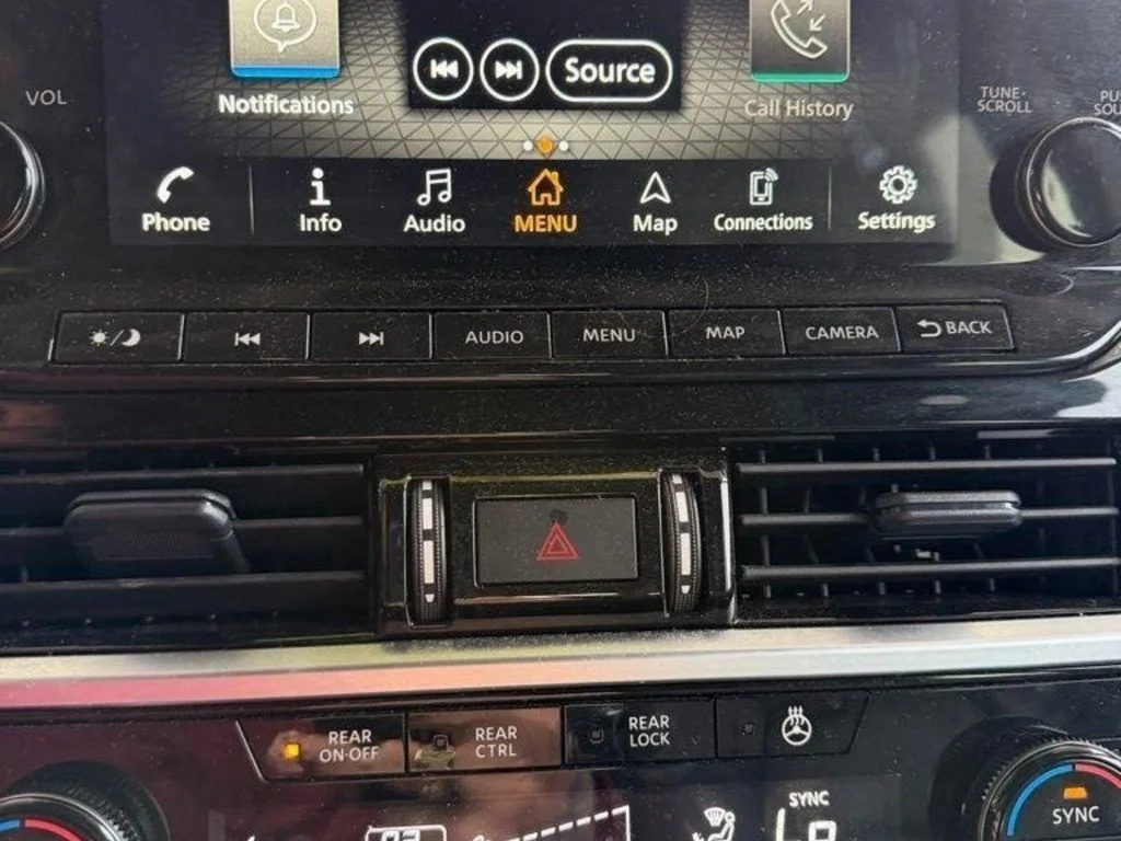 Used 2025 Black Nissan Platinum image 9