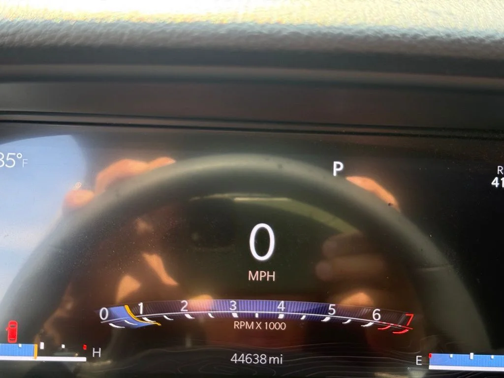 Used 2023 Silver Jeep Altitude image 16