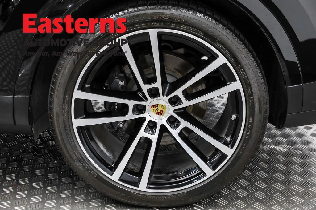 Used 2024 Black Porsche Base image 33