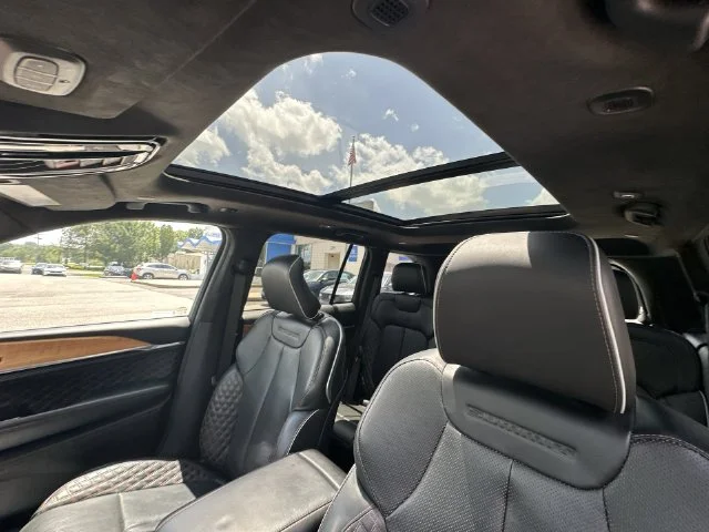 Used 2022 Black Jeep Summit Reserve image 19