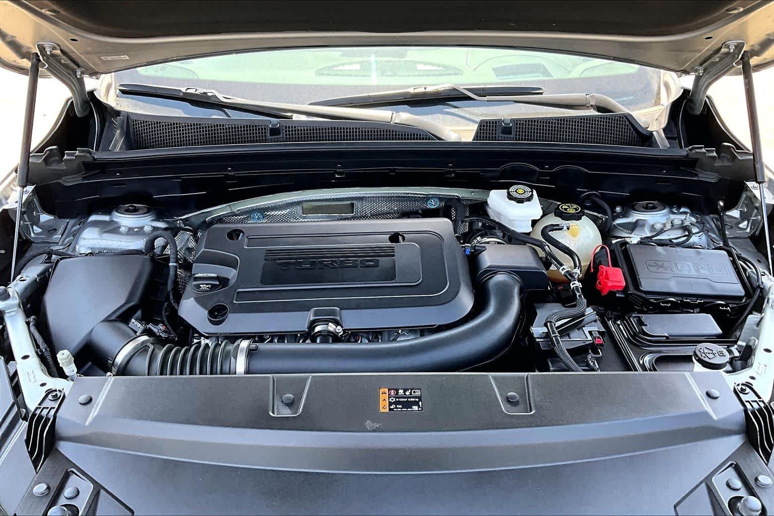 Used 2023 Moonstone Gray Metallic Buick Avenir image 32