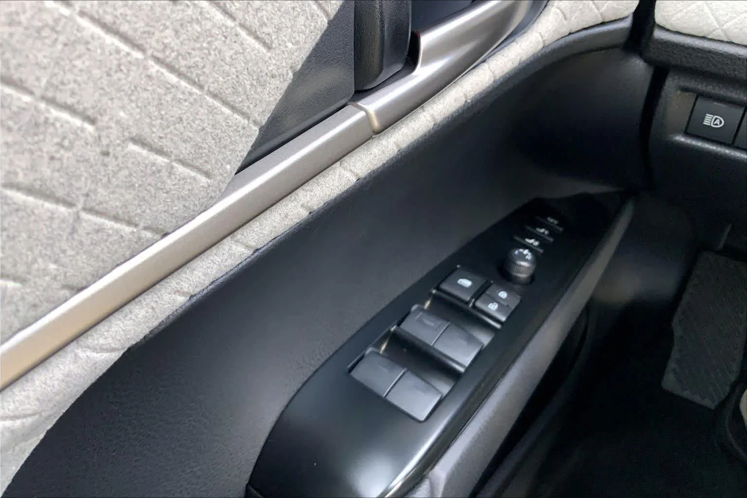 New 2026 Reservoir Blue Toyota XLE image 18