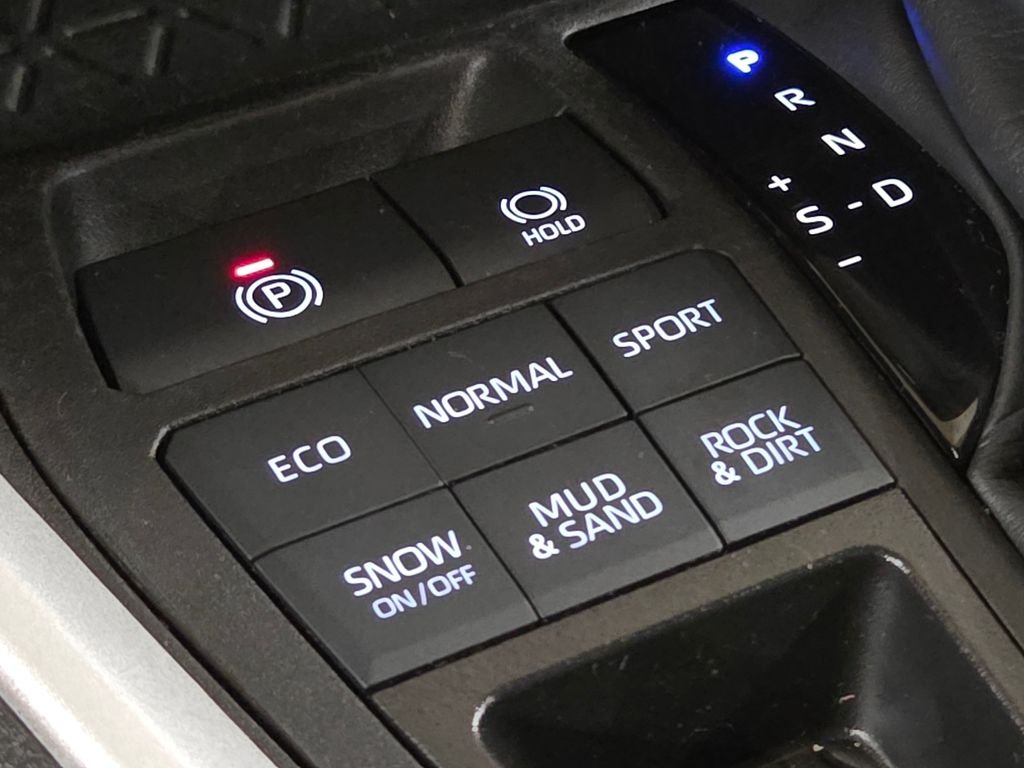 Used 2023 Silver Toyota XLE image 33