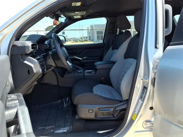 Certified Used 2025 CUTTING EDGE Toyota  image 34