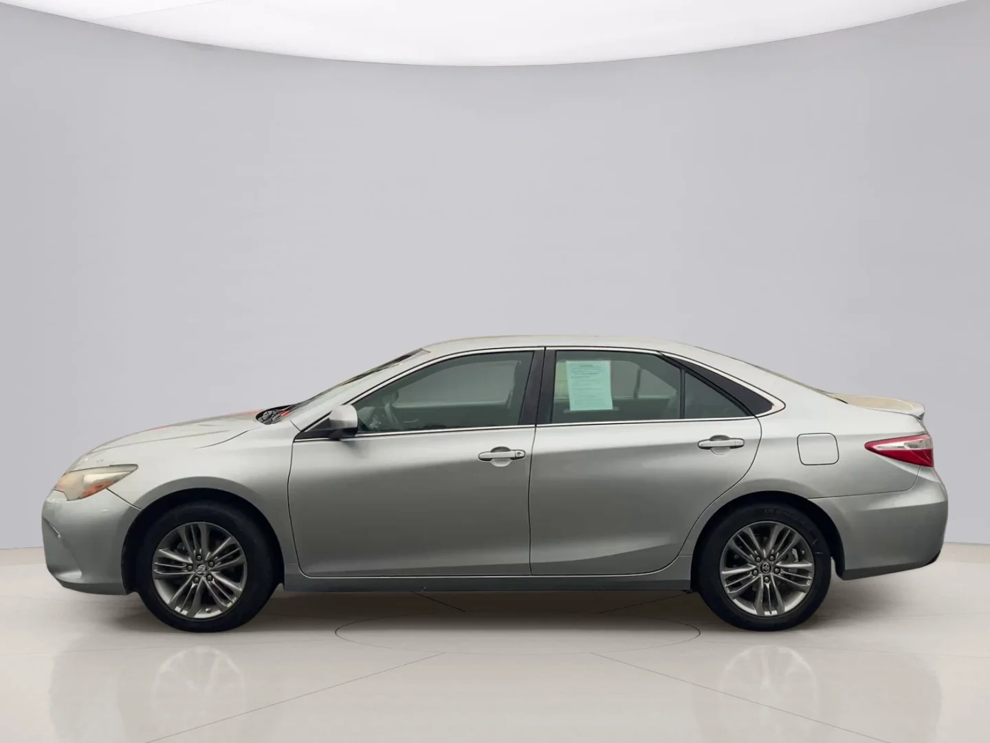 Used 2017 Silver Toyota LE image 8